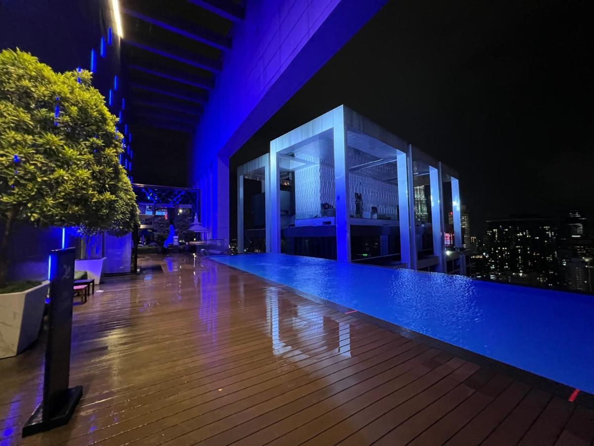 Amazing Pool By Platinum Suites Klcc Kuala Lumpur Luaran gambar