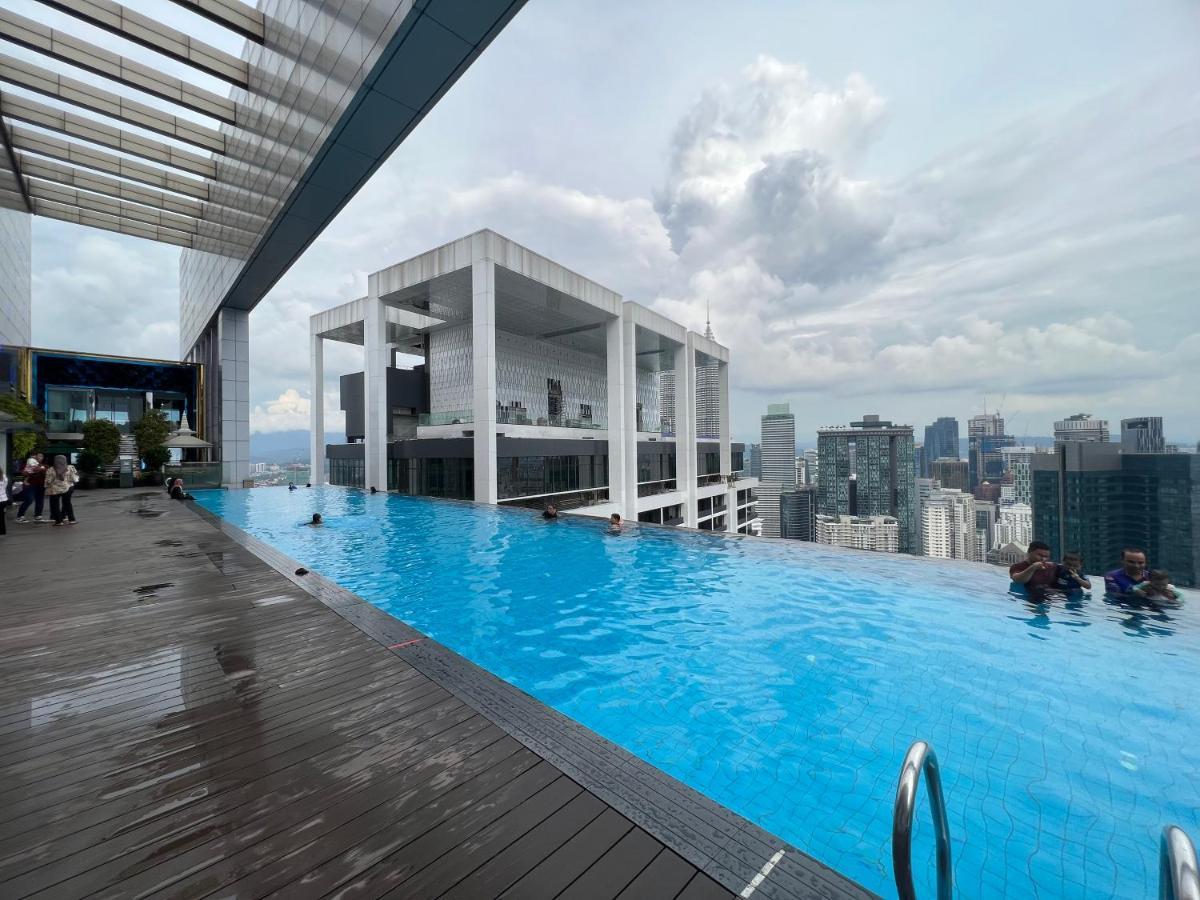 Amazing Pool By Platinum Suites Klcc Kuala Lumpur Luaran gambar