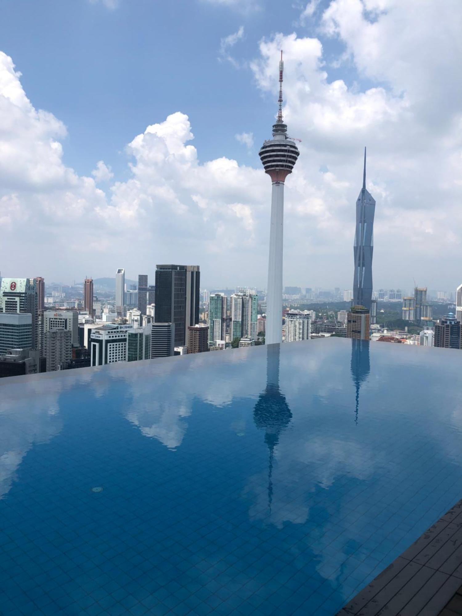 Amazing Pool By Platinum Suites Klcc Kuala Lumpur Luaran gambar