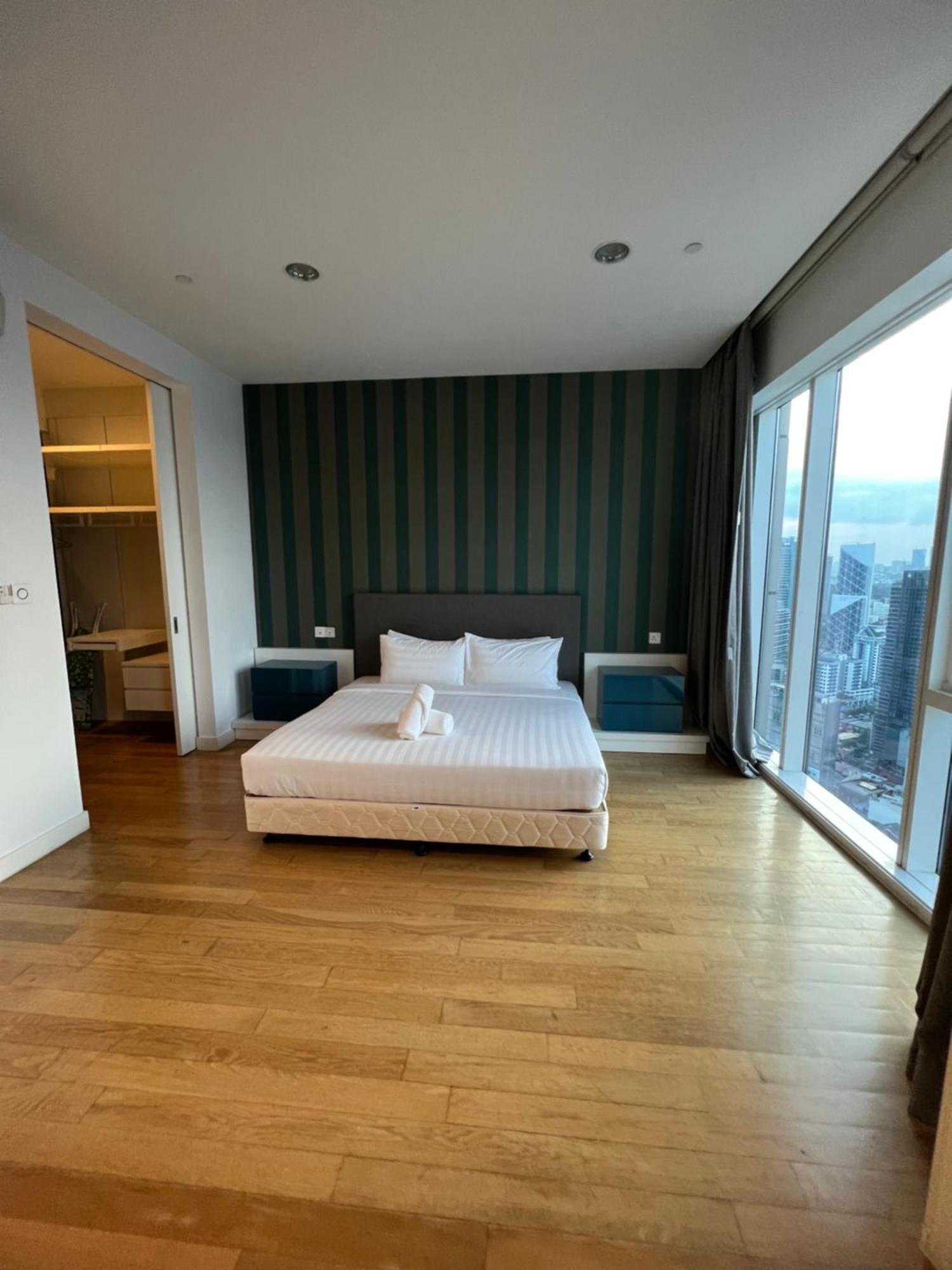 Amazing Pool By Platinum Suites Klcc Kuala Lumpur Luaran gambar